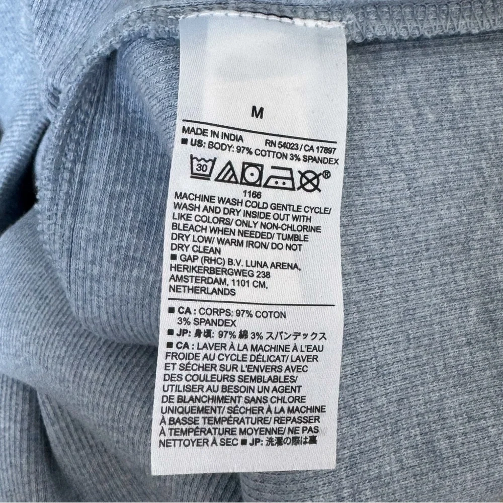 Banana Republic Light Blue Sweater Winter Preppy Academia Classic Easter Pastel